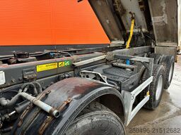Volvo FH 540 8x4 RETARDER / TANDEM AXLE LIFT / BOX L=...