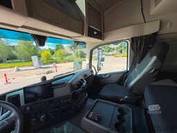 VOLVO FM330 4X2