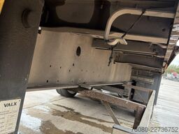 SCHMITZ SPR 27 (SAF AXLES / DISC BRAKES)