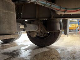 SCHMITZ SPR 27 (SAF AXLES / DISC BRAKES)