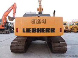 LIEBHERR R924 Long Reach