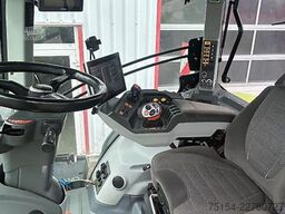 CLAAS Axion 930