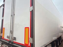 Schmitz Cargobull Carrier Vector 1550