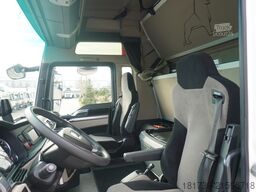 MAN TGX 26.470 tow truck / NEW galvanized