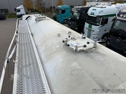 KÄSSBOHRER Zementsilo 35 m³/3- Achsen/BPW Achsen