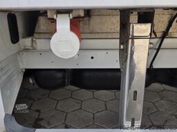 Mercedes-Benz Sprinter 319