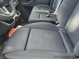 Mercedes-Benz Sprinter 319