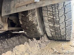 Volvo FM330 recovery truck.