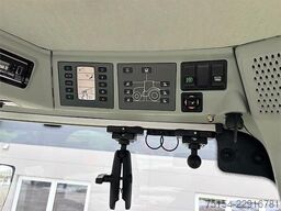 CLAAS Axion 870 CMATIC