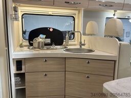 EURAMOBIL Activa One AO 630 LS Luftfahrwerk Travel Paket