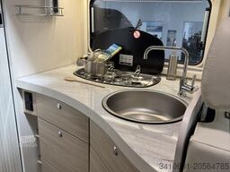 EURAMOBIL Activa One AO 630 LS Luftfahrwerk Travel Paket