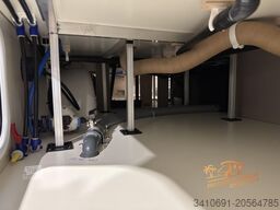 EURAMOBIL Activa One AO 630 LS Luftfahrwerk Travel Paket