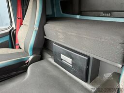 Volvo FM 380 Globetrotter 6x2, ADR (FL, AT, OX), LIFT...