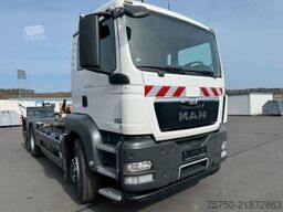 MAN TGS 26.320 6x2 Lift, Lenk