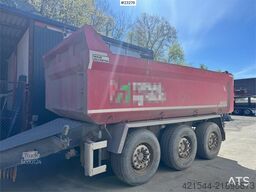 Maur tri-axle trailer
