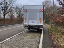 Mercedes-Benz atego 823