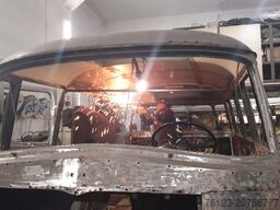 MERCEDES-BENZ Vorgänger Sprinter O 319 Samba mit Faltdach AC