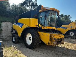 New Holland CR 9070 Elevator
