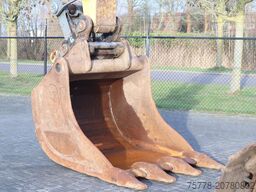 Liebherr R936 LC | QUICK COUPLER | BUCKET