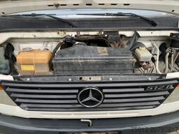 Mercedes-Benz SPRINTER 512D - 4X2 VARIO
