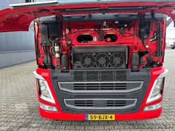 Volvo FH Globetrotter 4x2 ADR (EXII, EXIII, FL, AT) E...