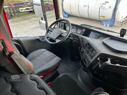 Volvo FH Globetrotter 4x2 ADR (EXII, EXIII, FL, AT) E...