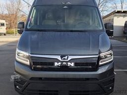 MEGAMOBIL Mega Lounge 680 S Twin Best Luxury Campervan