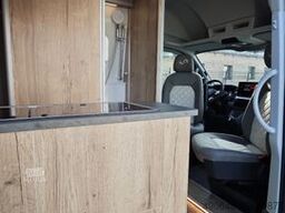MEGAMOBIL Mega Lounge 680 S Twin Best Luxury Campervan