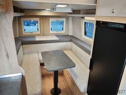 MEGAMOBIL Mega Lounge 680 S Twin Best Luxury Campervan