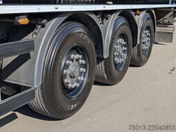  TMT 92 cbm, Lift- u Lenkachse, Schutzplane links