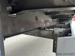 Schmitz Cargobull SCB S3B / Box Trailer / 2x Liftaxle / APK TUV 0...
