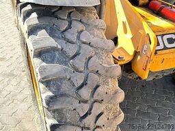 JCB 541-70