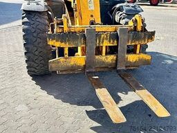 JCB 541-70