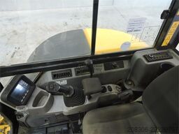 KOMATSU PC55