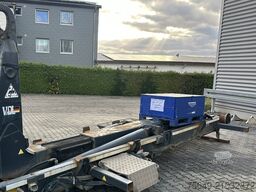 Mercedes-Benz Arocs 3240 8x4 Arocs 3240 8x4, Abroller VDL SK-25-5700 Schub-Knick, Wechselsystem