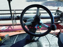 ROSTSELMASH VECTOR 425 RSM-101 grain harvester+Heade