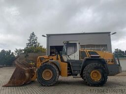 LIEBHERR Liebherr L576