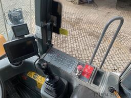 LIEBHERR Liebherr L576