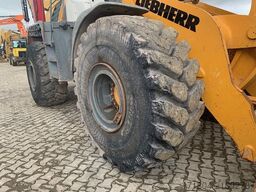 LIEBHERR Liebherr L576