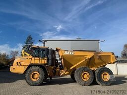 BELL B40D mit Heckklappe