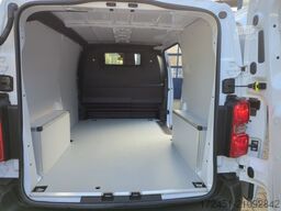 PEUGEOT e-Expert L2 (75kWh)