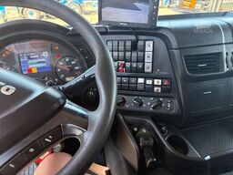 Iveco Stralis 360 + HMF 4020 K5 + EURO 6 + JIB PREPAR...
