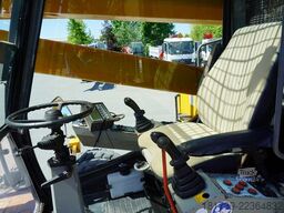 Sennebogen 630 rough terrain crane / 2000 MTH / 30m