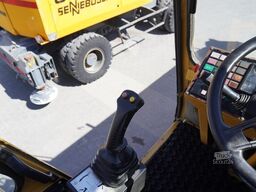 Locatelli Gril 830 C rough terrain crane/ 1700 MTH