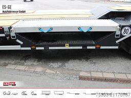 SCHWARZMÜLLER Tieflader mit gekröpftem Plateau