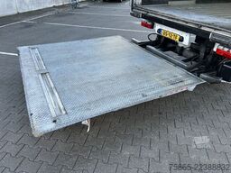Kässbohrer Maxima XJ2 / Box / Laadklep 2500 kg / Liftas