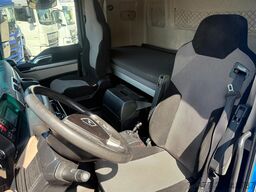 MAN TGX 26 460 6 x 2, steering lifting hydraulics, ...