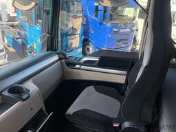 MAN TGX 26 460 6 x 2, steering lifting hydraulics, ...