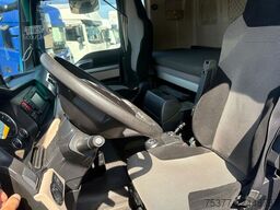 MAN TGX 26 460 6 x 2, steering lifting hydraulics, ...