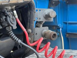 MAN TGX 26 460 6 x 2, steering lifting hydraulics, ...